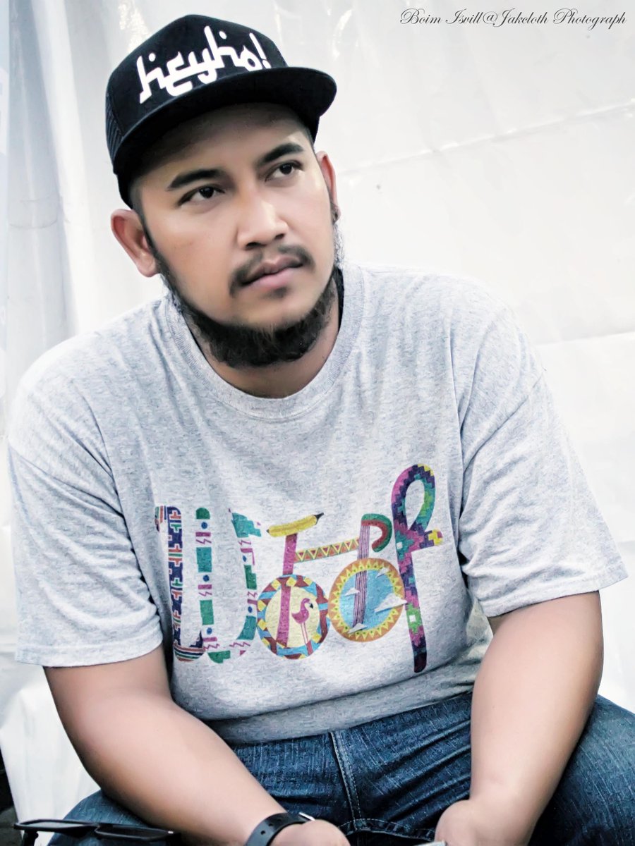 rewine2000's tweet photo. JakCloth's Team... http://t.co/IQhhqJ614d