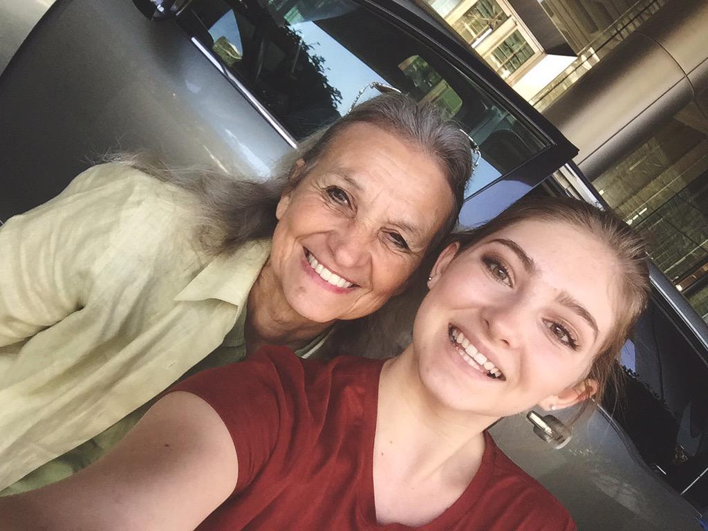 WillowShields's tweet photo. My grandma came all the way to China to visit for only a few days.. ❤️ #family http://t.co/1lO7xtAGce