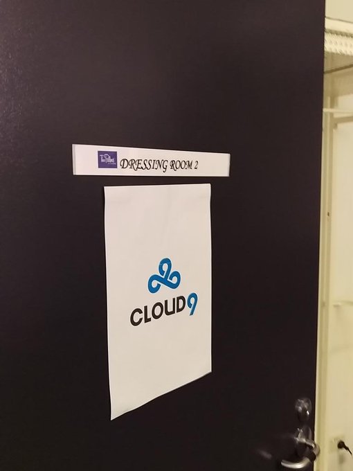 Watch Michael Grzesiek's leaked NSFW photo on TwXstars