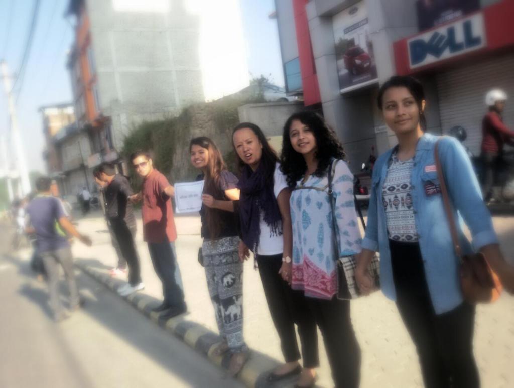 Ish_Shr's tweet photo. #positivefeeling #Solidarity #HamiNepali #Together http://t.co/KVy5gu5wke