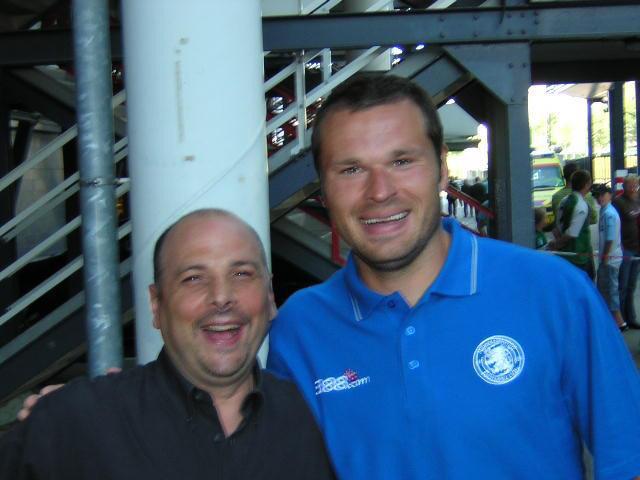 Happy 40th birthday to Mark Viduka! What a great guy!  