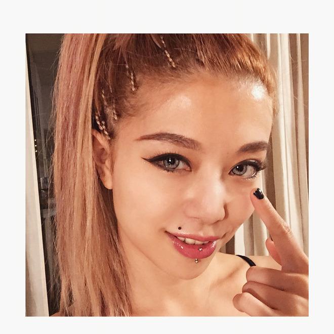 LINE公式Blog更新しました〜 紅音ほたる オフィシャルブログ : コンタクト http://t.co/WnsA2XzV3m http://t.co/bkNPvWzk6Z