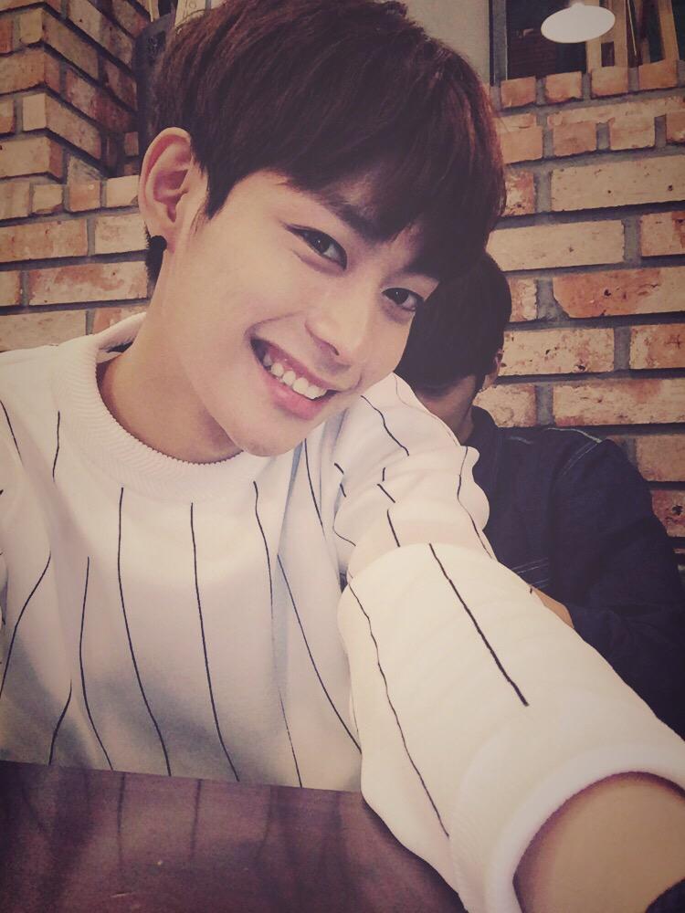 전체적으로 비쥬얼 괜찮은 신인 아이돌 (영업) | 인스티즈