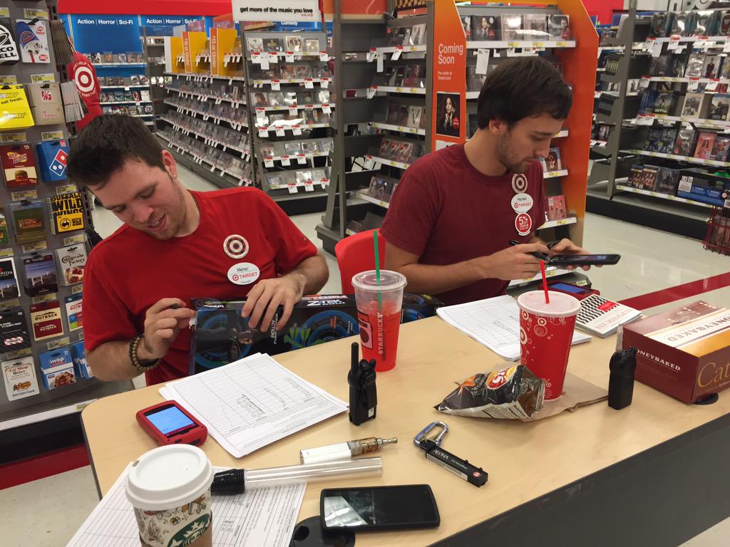 Lucy26289's tweet photo. An awesome Inventory at t2565 tonight!!!  Amazing job team!!!  @crowderabby1 @Holtman617 http://t.co/AaHAguOh9D