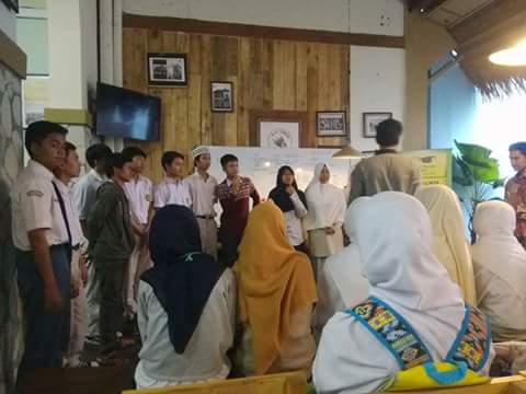 Ini di saat Launching WPI Bandung di Cafe "Nasi Cengek"