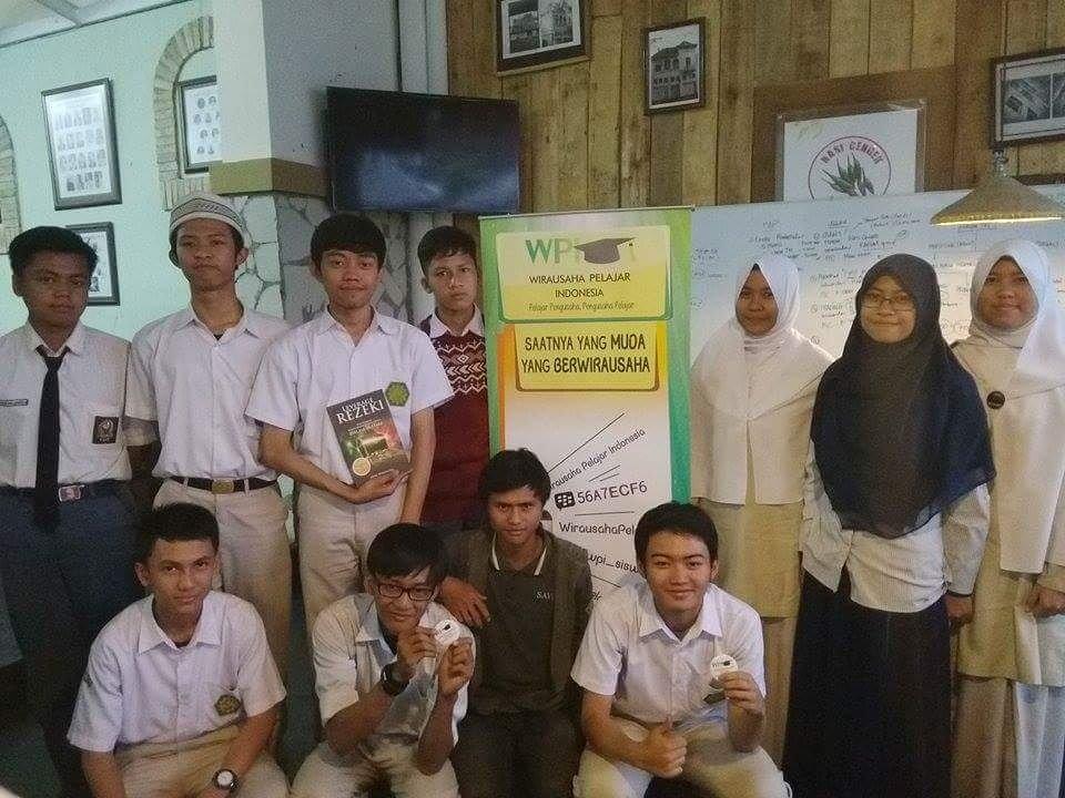 WPIBandung's tweet photo. Ini ada lagi 😄😄 http://t.co/QYERnhzBU5