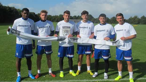TheGillsFC's tweet photo. Gillingham FC proudly continues to support the @FA Respect Campaign this weekend @KentFA #SetYourStall #RespectSYSO http://t.co/Bi02E4NOa4