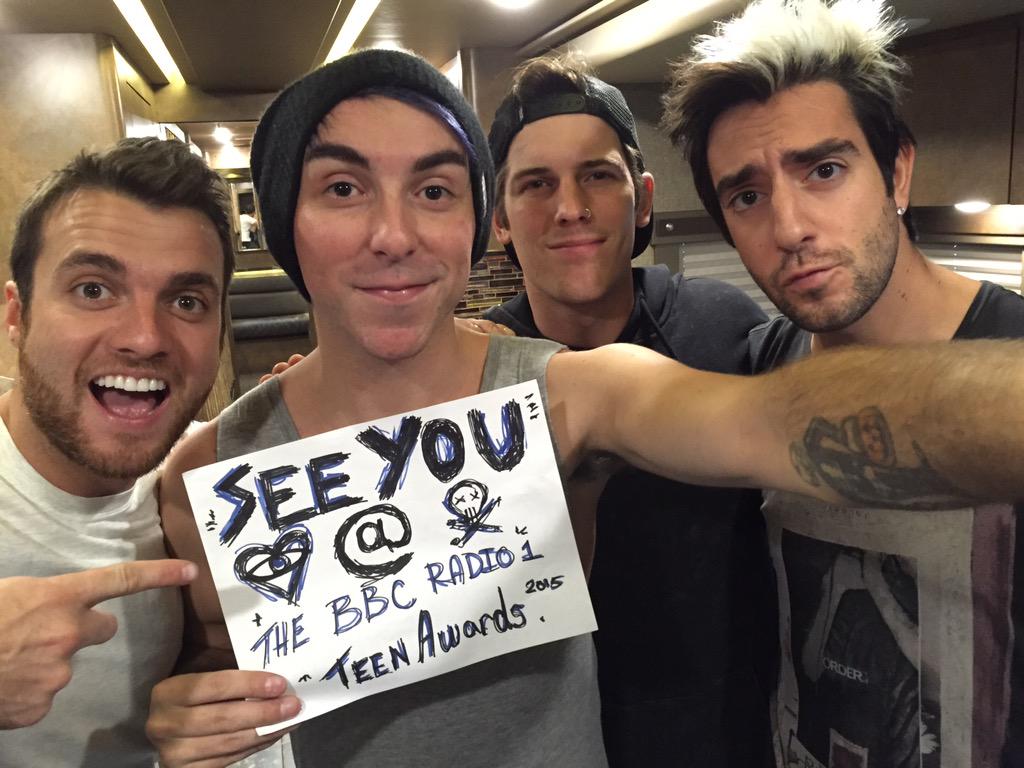 AllTimeLow's tweet photo. So happy to announce that we’ll be playing at the #R1TeenAwards for @BBCR1!!! http://t.co/HdtrhFfZEa