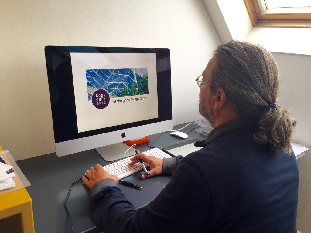 AddyDekker's tweet photo. Mac geïnstalleerd, heerlijk aan de slag met Addy Dekker Corporate Stijl. #nieuweuitdaging http://t.co/Ko9781nzOX
