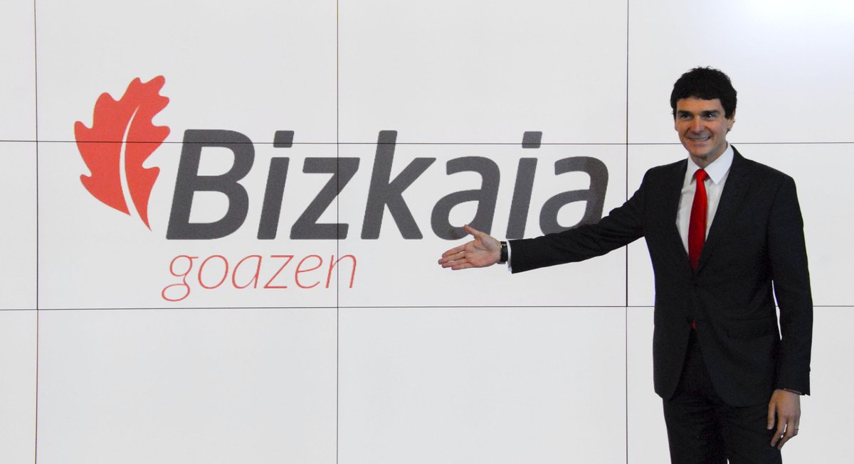 urementeria's tweet photo. #Bizkaia somos todas y todos. Bizkaiak batzen gaitu. Horregatik, danok alkarregaz, GOAZEN!! http://t.co/S3mZKqrZ8u