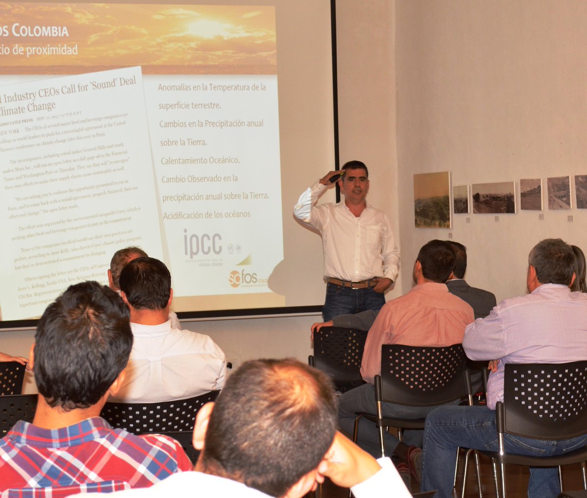 SofosEnergia's tweet photo. Más de 50 participantes en la conferencia de @SofosColombia Energía Solar y Autoconsumo @MiguelJarque @jorge_edward http://t.co/N3I0fSnsfd