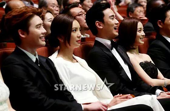 TheDramaKorea's tweet image. Lee Jong Suk, Kim Soo Hyun, Kim Tae Hee, &amp;amp; Park Hae Jin - Korean Drama Awards 2015.