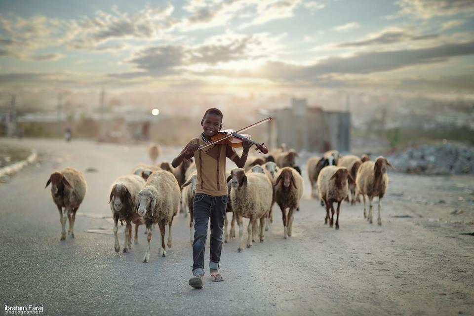 omarsabra_'s tweet photo. قد إيش أنت تجنن 😍🎻 http://t.co/52iiWMZw2O