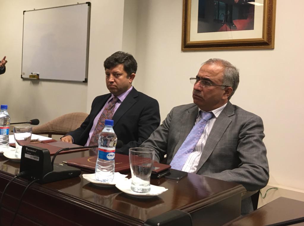 muilyas's tweet image. Dr. Ismail Shah, Chairman PTA at the #BigData session introducing attendants to #IBM&apos;s #BigDataUniversity.com