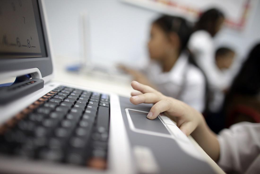 wef's tweet image. How early should kids learn to #code? wef.ch/1VIZrdo #technology