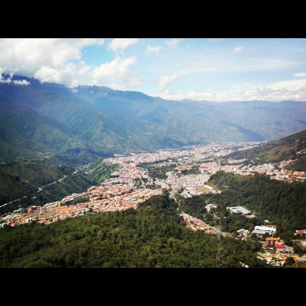 VillcaFDEZ's tweet photo. Mi #Mérida amada hoy cumple 457 años felicitaciones.Nuestro compromiso de seguir luchando por Ti y por nuestra gente http://t.co/coNeVUGcci