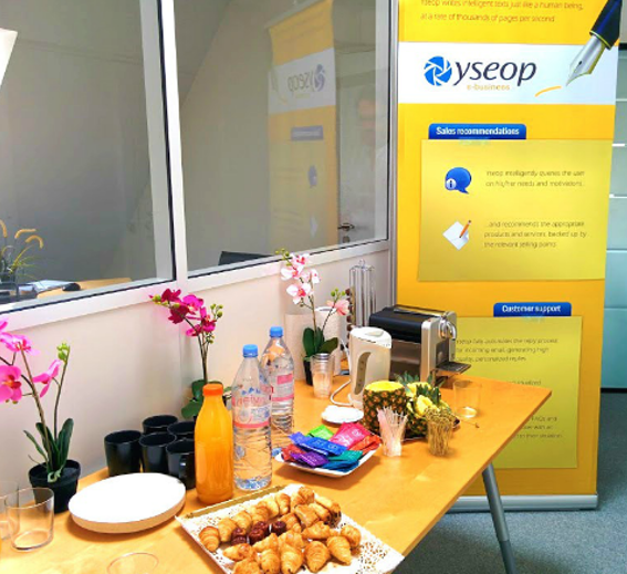 yseopAI's tweet photo. Evénement le 29/10 pour présenter comment l’#IntelligenceArtificielle révolutionne la #BI http://t.co/UluFatpMd4 http://t.co/ajlCJinHXb