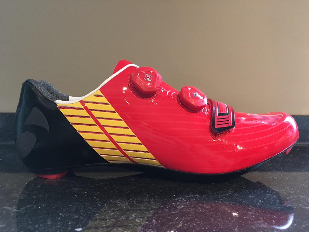 NVHooydonck's tweet photo. Thanks @Bontrager for the new 🇧🇪 shoes. http://t.co/c4qFwioILx