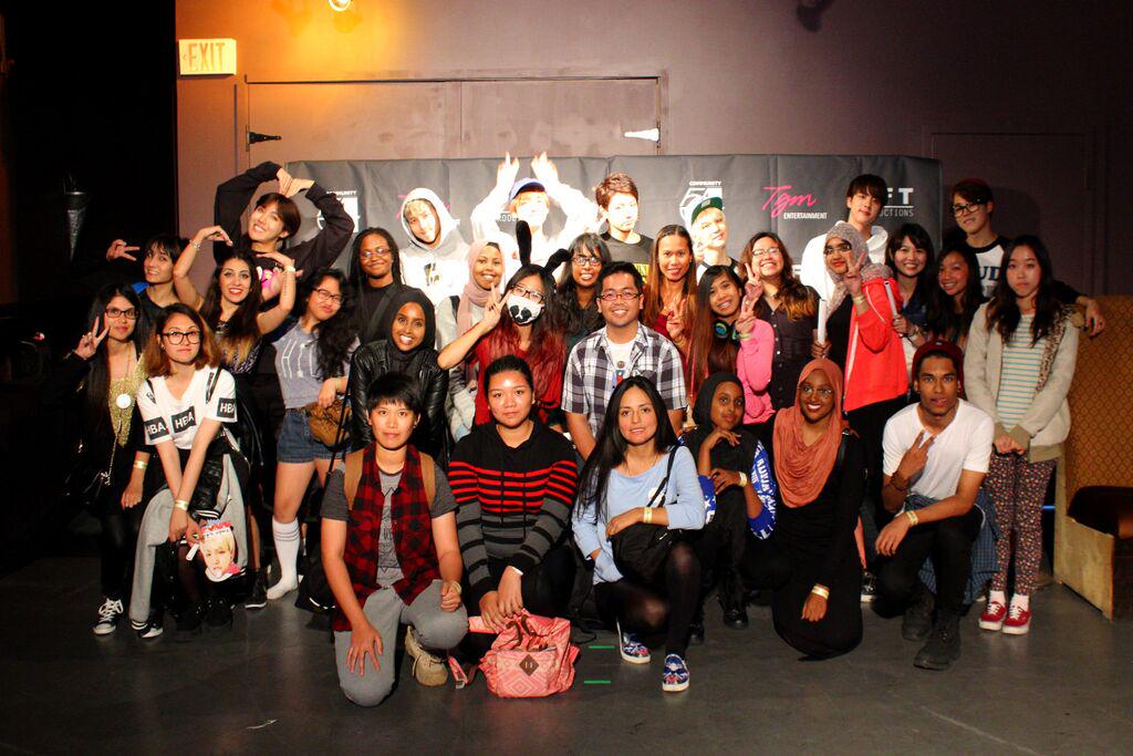 ChibiiTima's tweet photo. When your CROWD PHOTO w/ #BTS is circulating online 😂😂#highlighttour #HighlightInToronto #highlighttoronto #방탄 http://t.co/f2t13AWxv5
