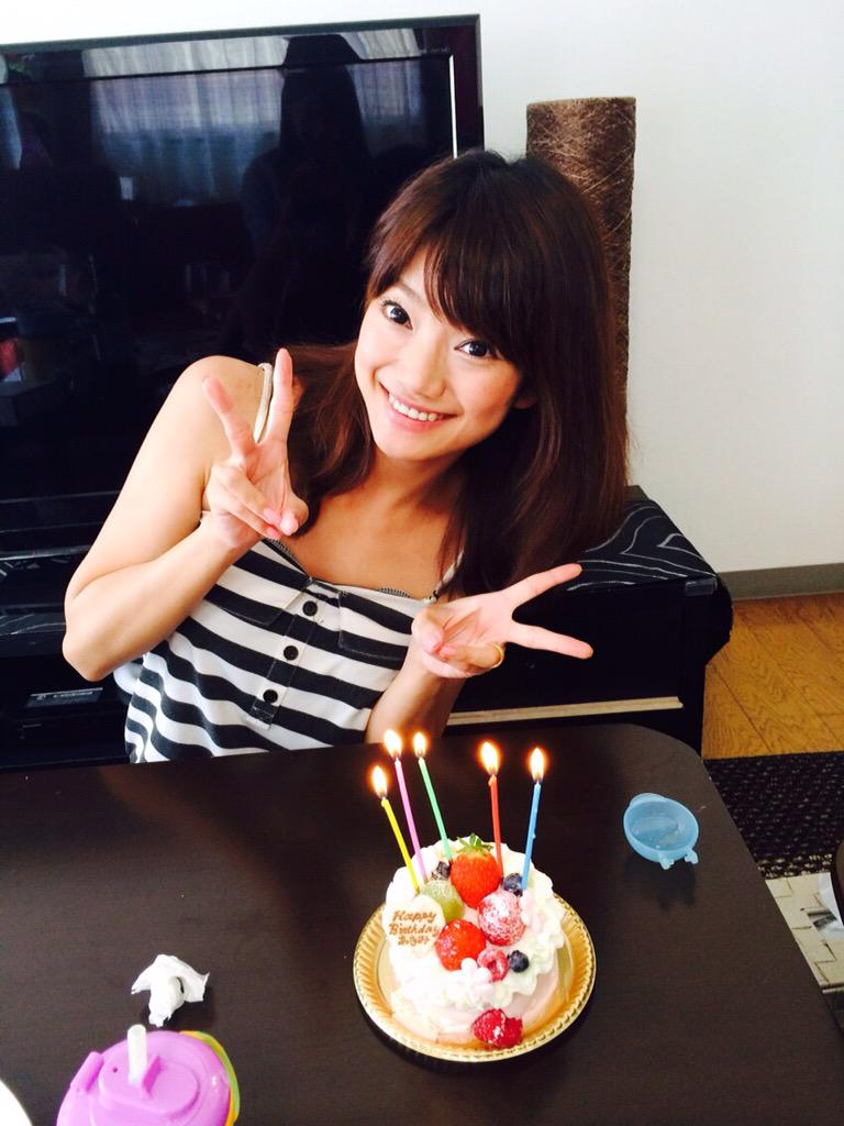 llp_press's tweet photo. 岡部のお誕生日のお祝いをしていただきました。ホームパーティー❤️
嬉しかった(o^^o) http://t.co/hGx2zn4FW3