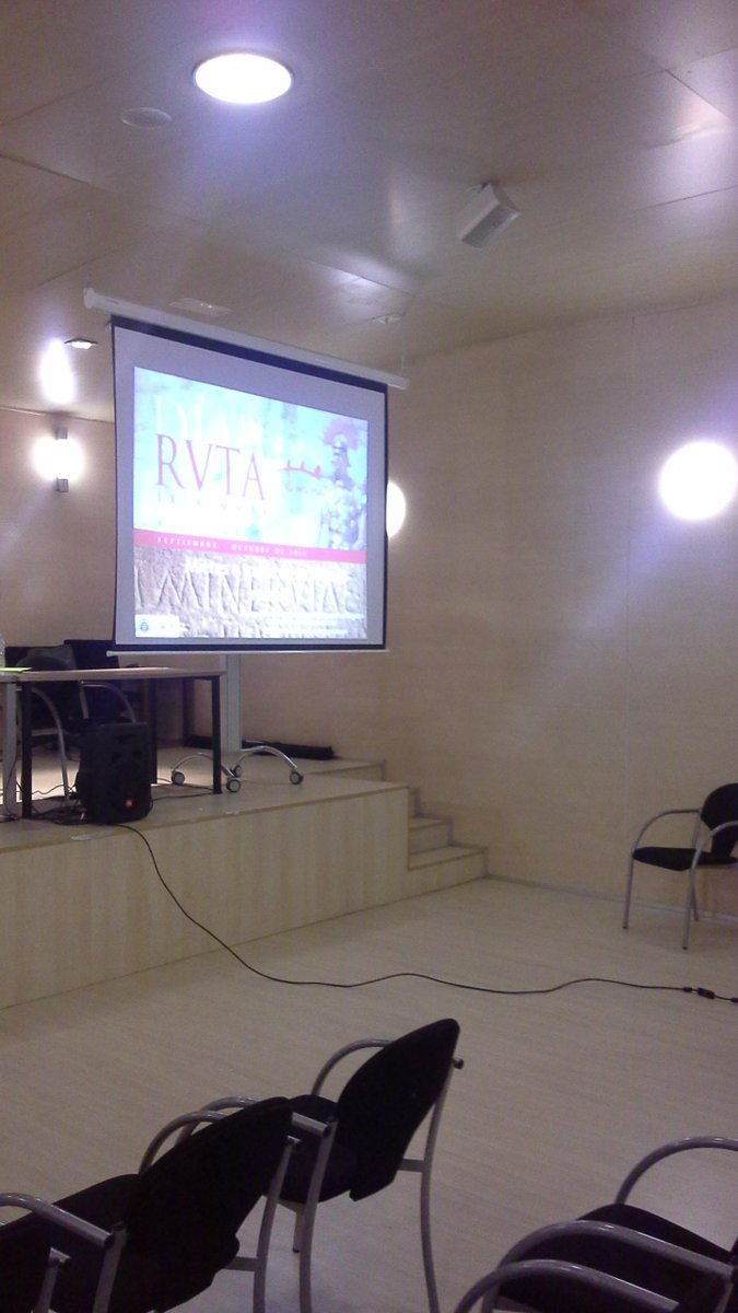 LenaTurismo's tweet photo. Ayer en la Conferencia "Mieres a través de su historia romana" Gracias a Laura Bécares!! http://t.co/MHnhRvFAJ5