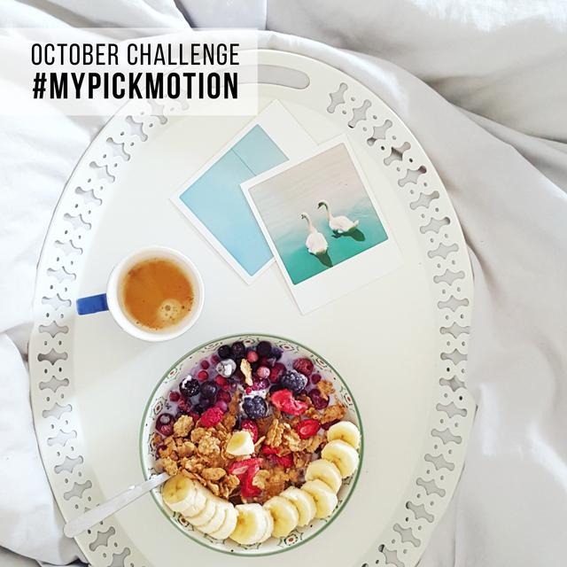 Pickmotion's tweet photo. Pickmotion seeks for your grids, book shelves, still lifes and so on including our retro cards. Photo by @nma.g http://t.co/zLtUiz0qUY
