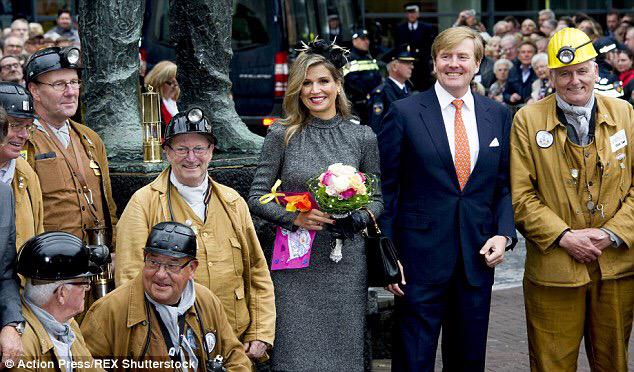 MtrichtRegion's tweet photo. Great images @DailyMailUK on visit of king&amp;queen to Limburg, @MtrichtRegion. http://t.co/OCzIdNj0pr http://t.co/bdlh5GUnqa