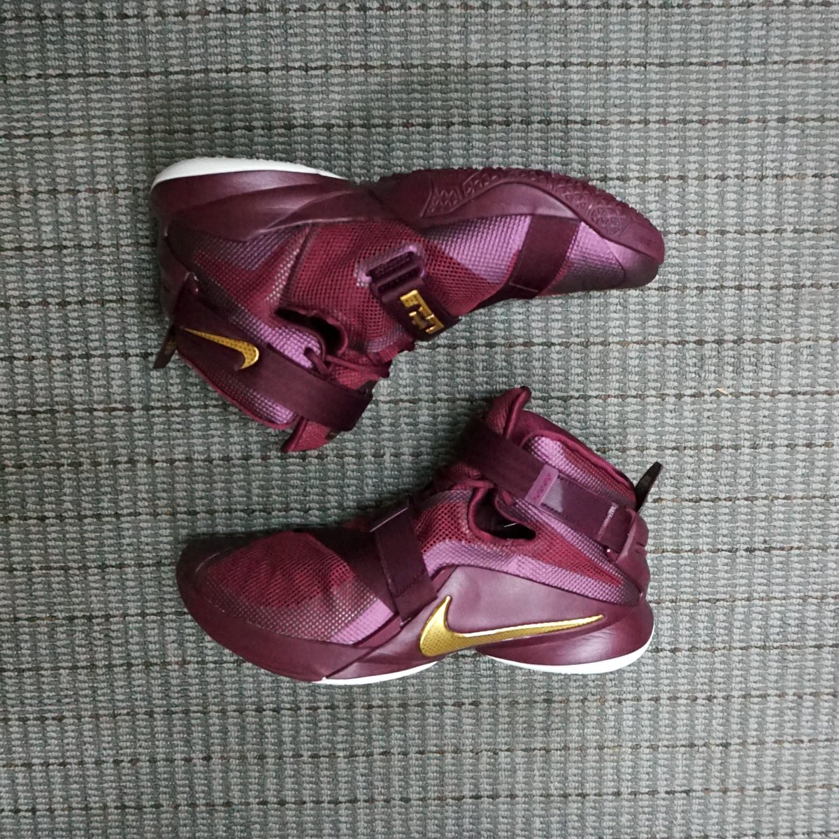 lebron soldier 9 maroon