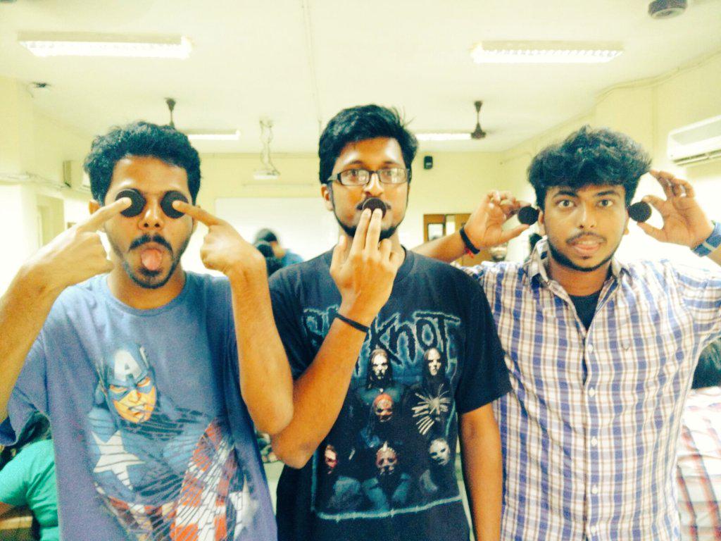 indianhyperbola's tweet photo. See no evil speak no evil hear no evil. Basically do nothing, have fun with Oreo! #ClickIt #PlayWithOreo @OreoIndia http://t.co/XFMUmdYwr6