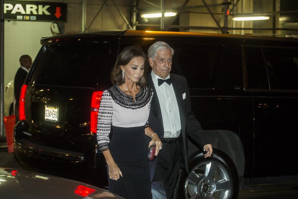 ISABEL PREYSLER Y MARIO VARGAS LLOSA  - Página 13 CQ3Y5bvWoAAP_t1