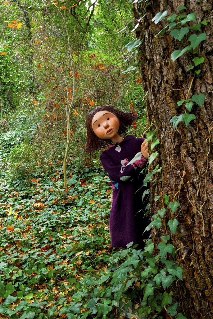 Hoy 18h #teatrofamiliar en Centro Cultural San Juan Bautista de #Madrid 
Un Bosque de Piernas.
Una niña se pierde..