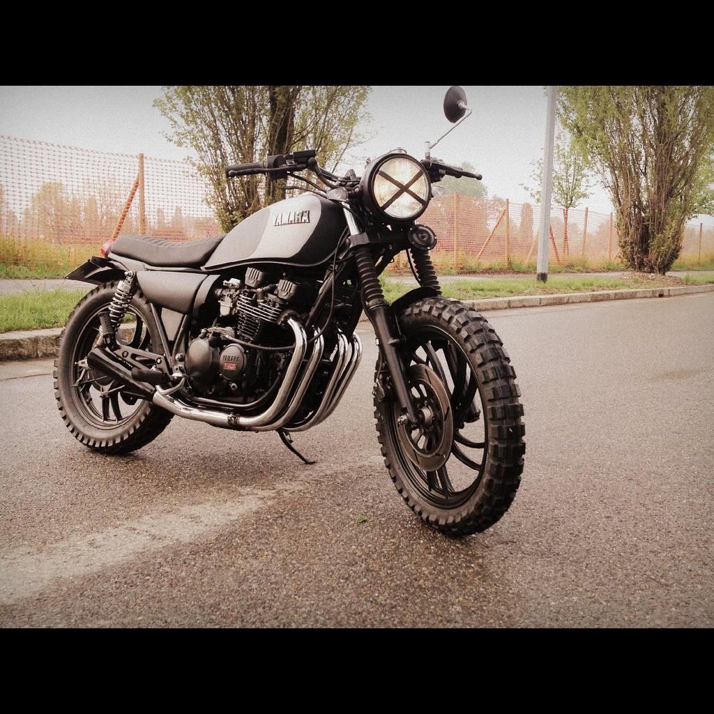 X 上的Aniba Motorcycles:「#weekendready #yamaha #xj400