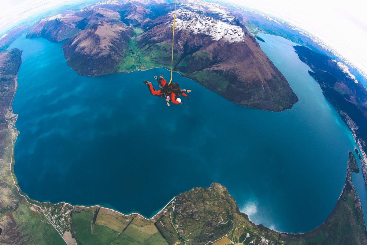 GivingTuesdayUK's tweet image. #givingtips: jump. out. of. a. plane. 

Fundraise for your charity this #GivingTuesday with a sponsored skydive