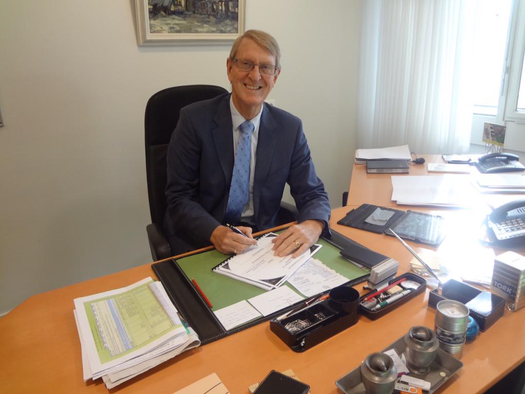 Nunspeet ondertekent vandaag, op de dag van de #duurzaamheid, het #GeldersEnergieAkkoord bit.ly/1LlogFq