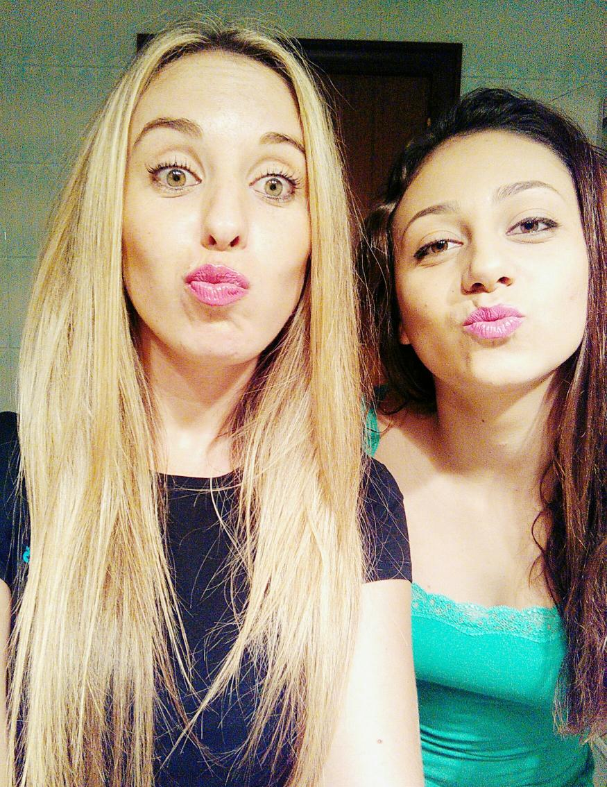 laiabeltran's tweet photo. Nos encanto el concierto!!! 😍🔝#antoniojose #roser2015 @paulaandreu8 http://t.co/Ll1fANDKxr