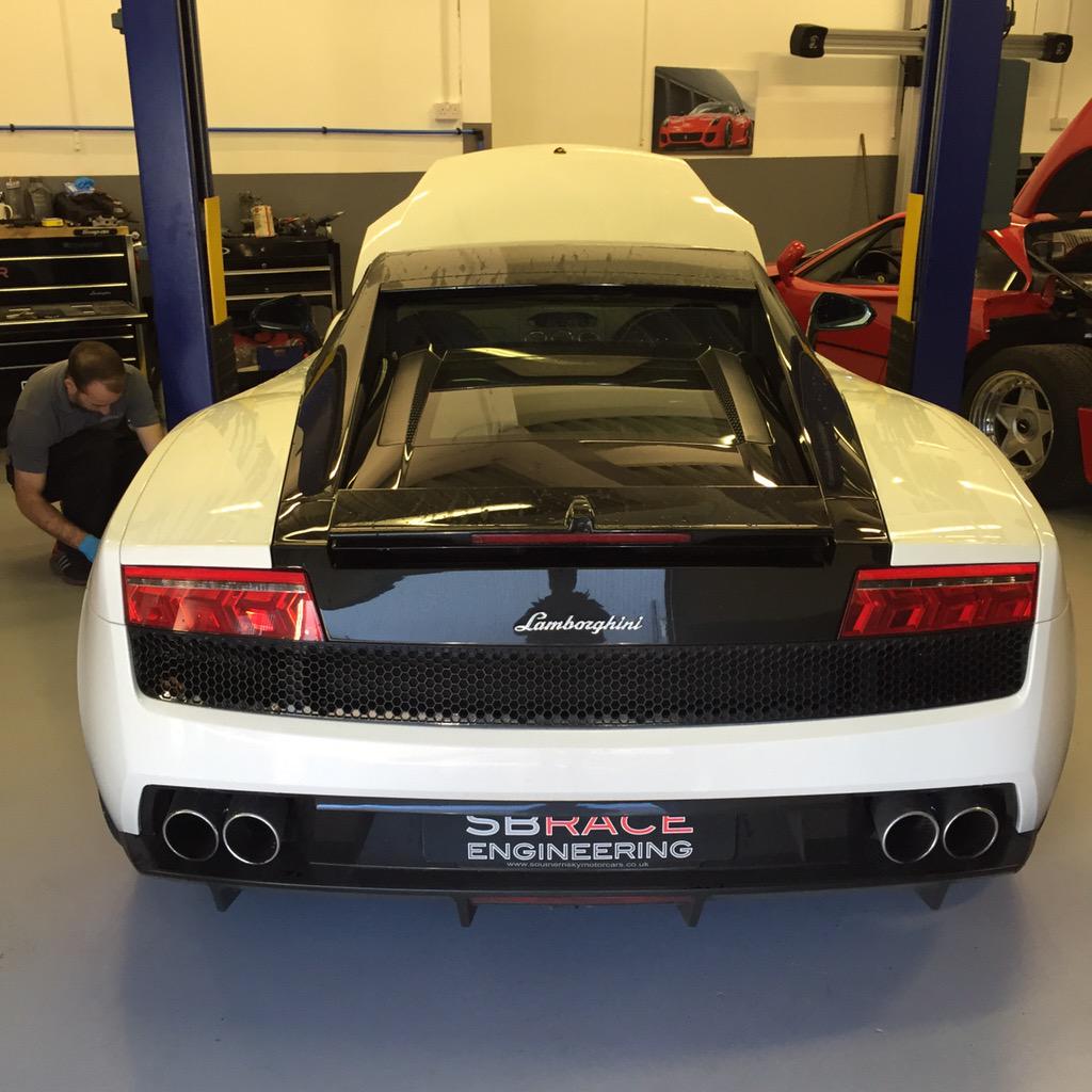 We're beginning the <a href="/ArmytrixUK/">Armytrix UK</a> Project on <a href="/WallacePJW/">Paul Wallace</a>'s LP560-4 today sbraceengineering.com