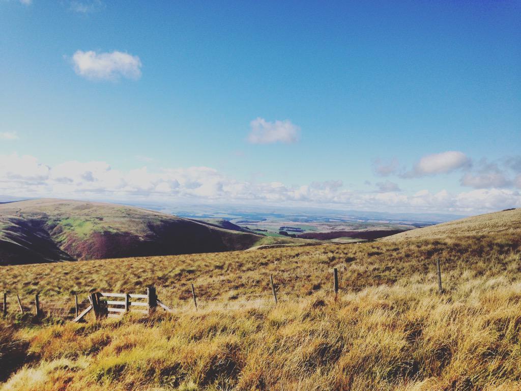 l_imber's tweet photo. Beautiful day out in the hills of @NorthumberlndNP exploring the #BorderRidge and #Northumberland with @Jimbo9491 http://t.co/CnkDxHe36s