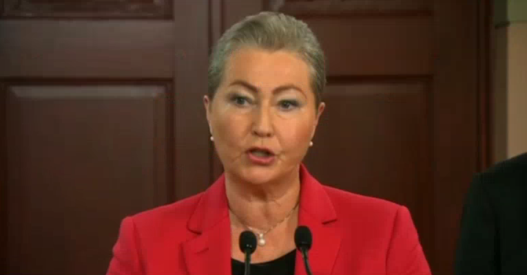 TV5MONDE's tweet photo. Prix Nobel de la paix au Dialogue national tunisien http://t.co/uTKzfmHLU3 #NobelPeacePrize http://t.co/oLOkqC22yP