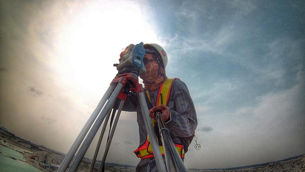 #pertambangan #surveyor #Mining
<a href="/Dreambirds/">Dreambirds Artwear</a> cc