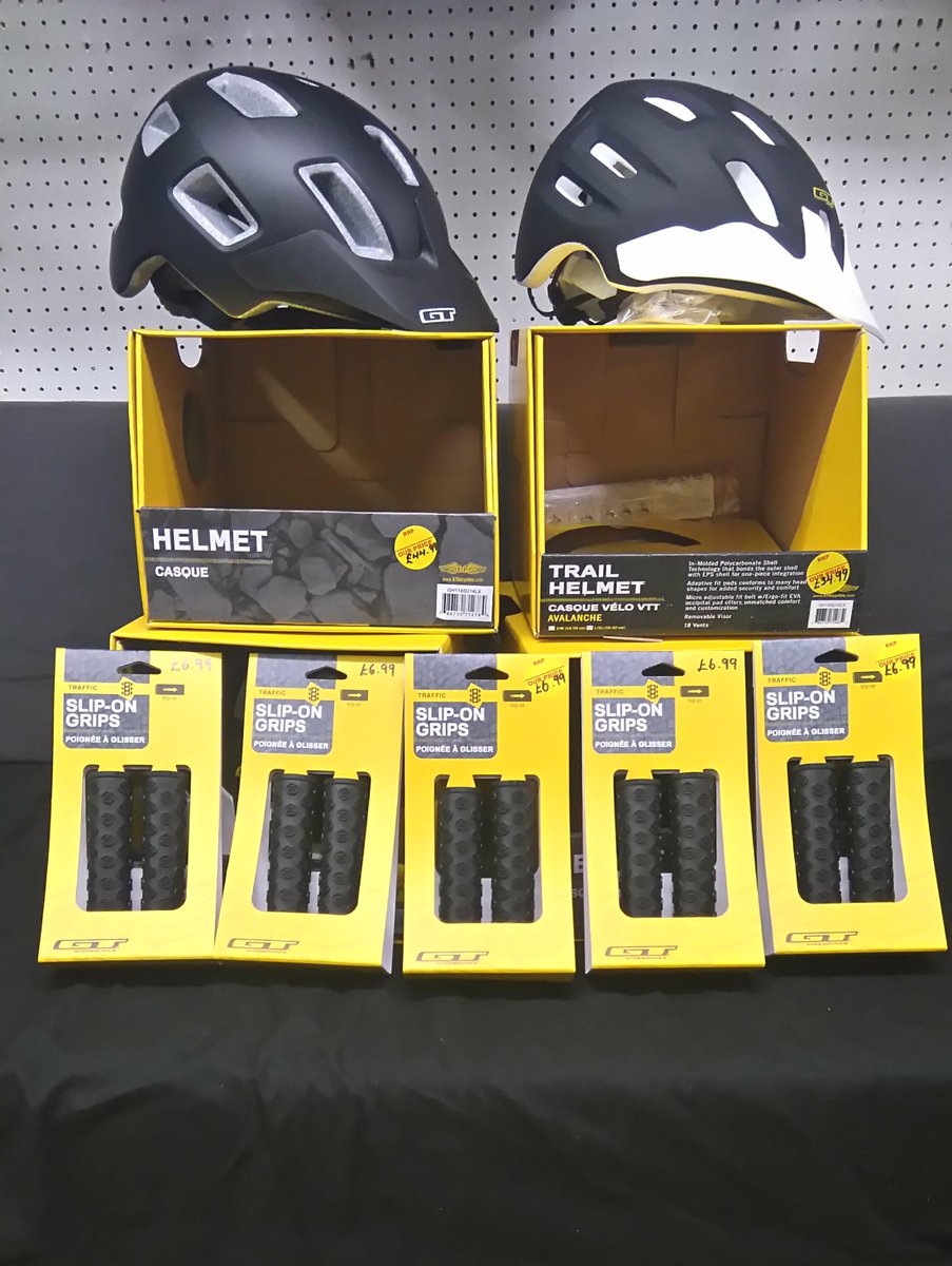 BridgendCycles's tweet photo. More new GT goodies in stock, Helion Helmets £44.99, Avalanche Helmets £34.99 #GTbicycles #MTB #Cycling #Mountainbike http://t.co/1jNNDcZggo