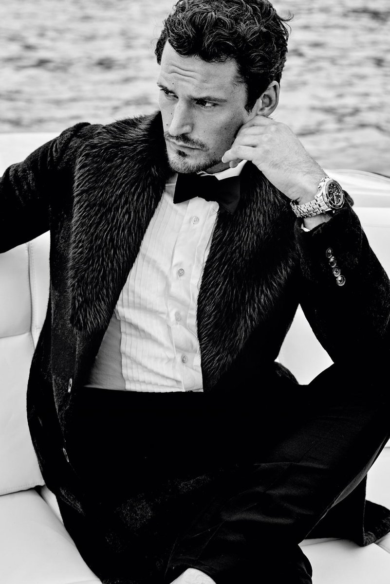 Shot on the river Thames, <a href="/ChristopherWha1/">Christopher Whale</a> art directed this #Bond inspired shoot for the November issue of <a href="/boatint/">BOAT International</a>