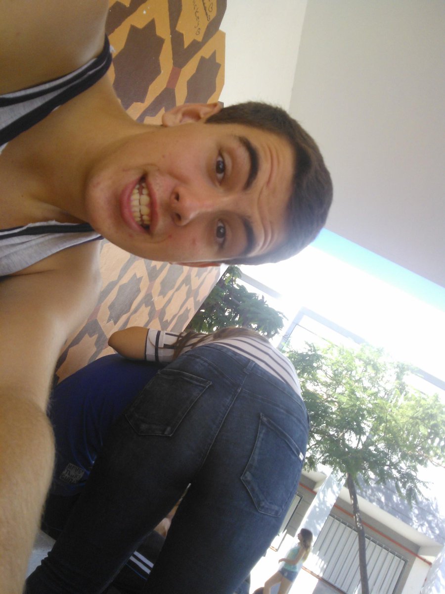 chemi_02's tweet photo. Fotaca #culazo #calidad #coloc0n #lg #engrifada yo... Me lo follaba http://t.co/jpjMoCz73M