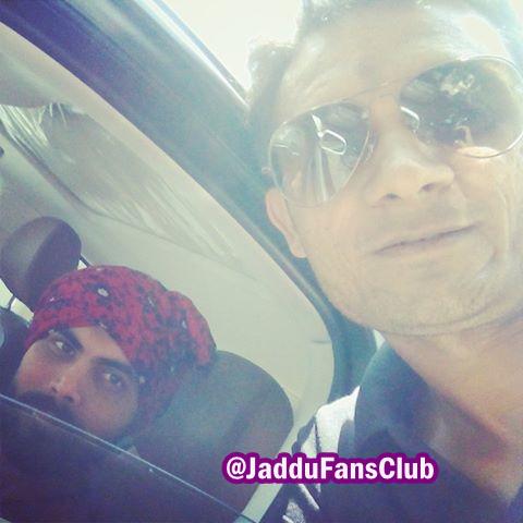JadduFansClub's tweet photo. #BringBackJaddu Latest click with a fan http://t.co/1aYN4FKbQk