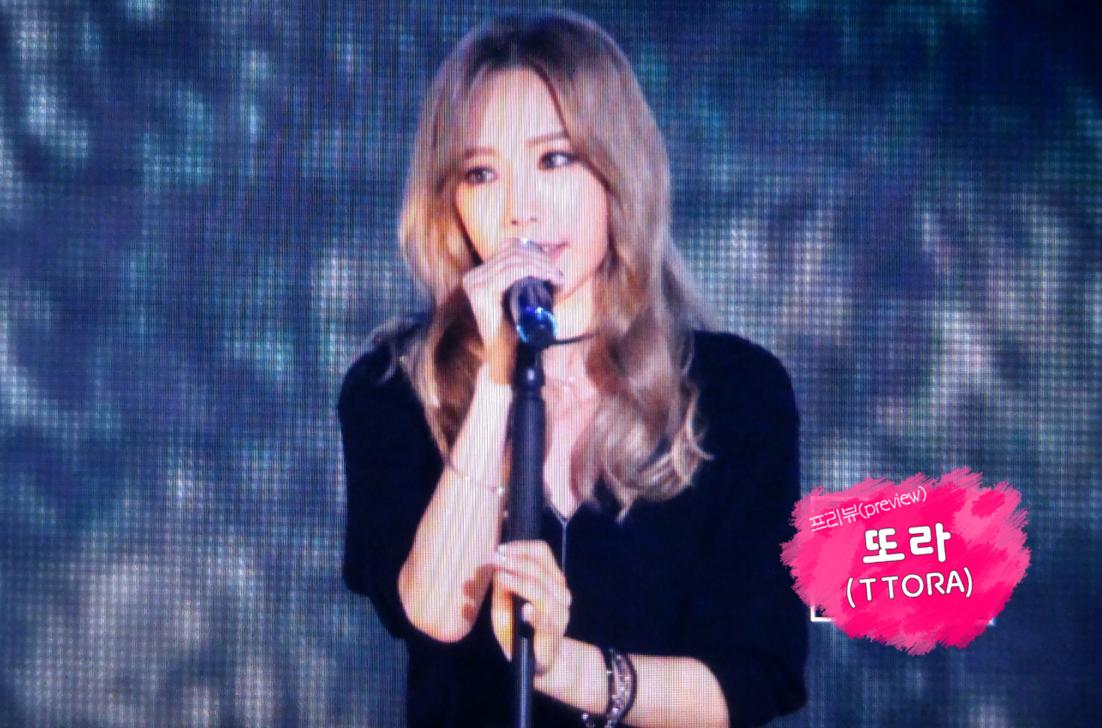 [PIC][06-10-2015]Hình ảnh mới nhất từ chuỗi hoạt động quảng bá cho Mini Album "I" của TaeYeon - Page 8 CQ3r4IbVEAA8YcK