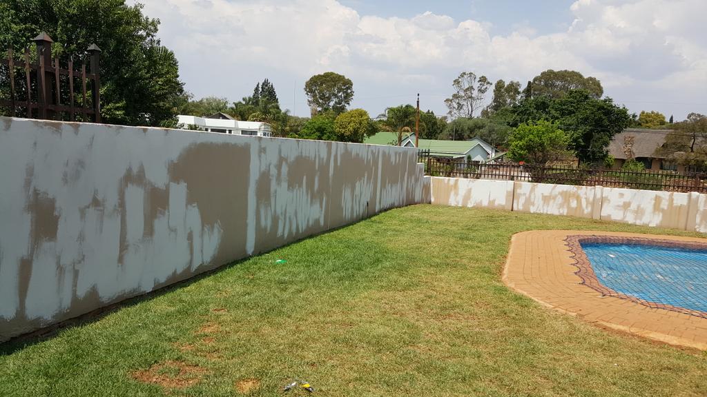 mrcprojects's tweet image. Open all the cracks on the outside of the walls. Refill the cracks aswell. And paint the undercoat, and final paint