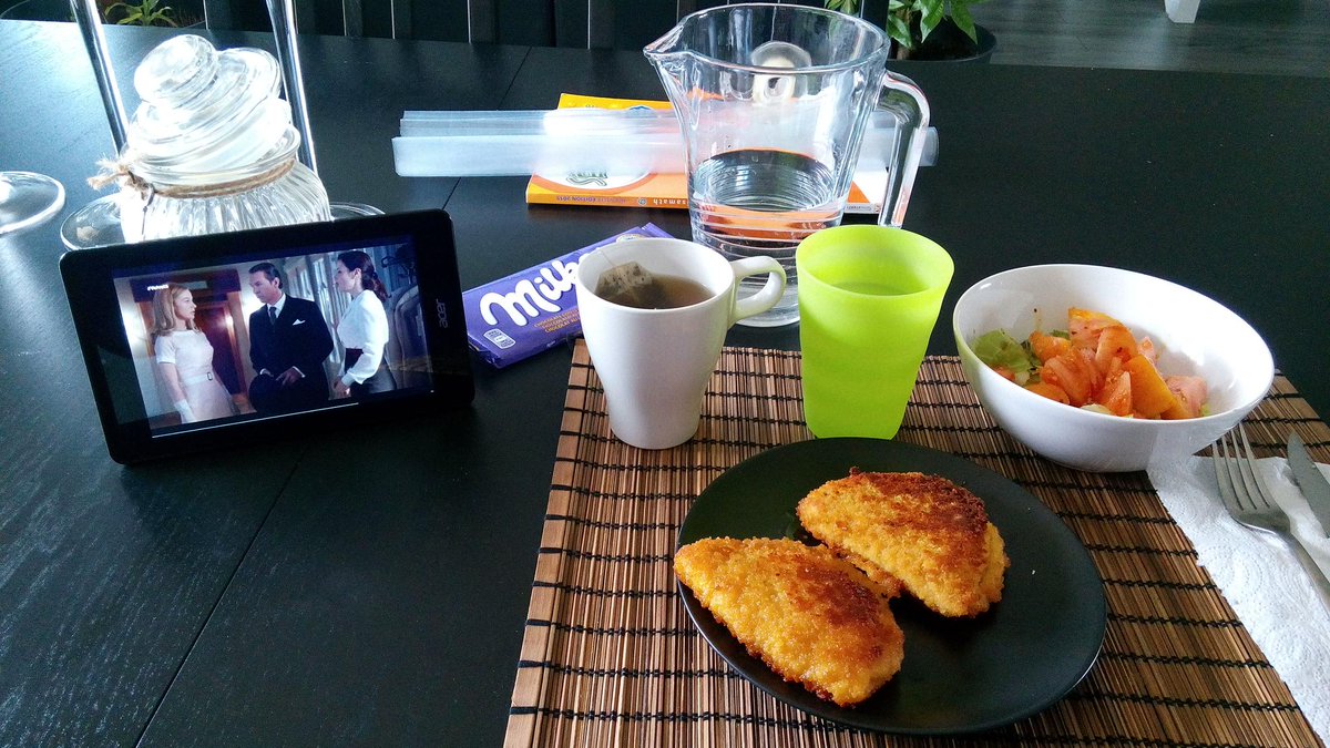 paloli90's tweet photo. Bon appétit ! :) http://t.co/3JpcxjUJTF