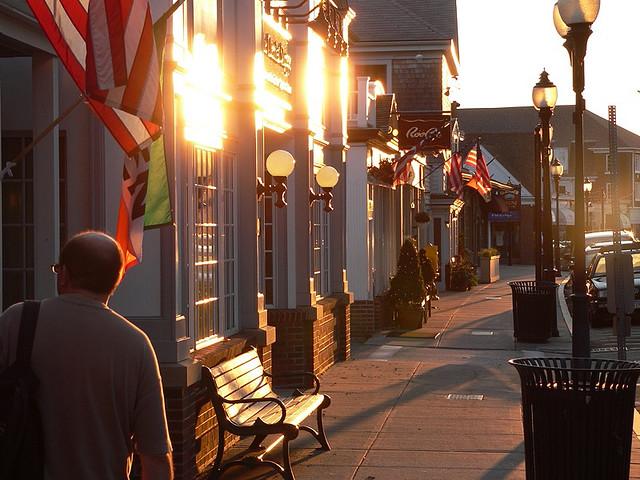 Main St., Falmouth MA is a quaint escape for shopping and dining to your heart's content! buff.ly/1MYgeEp