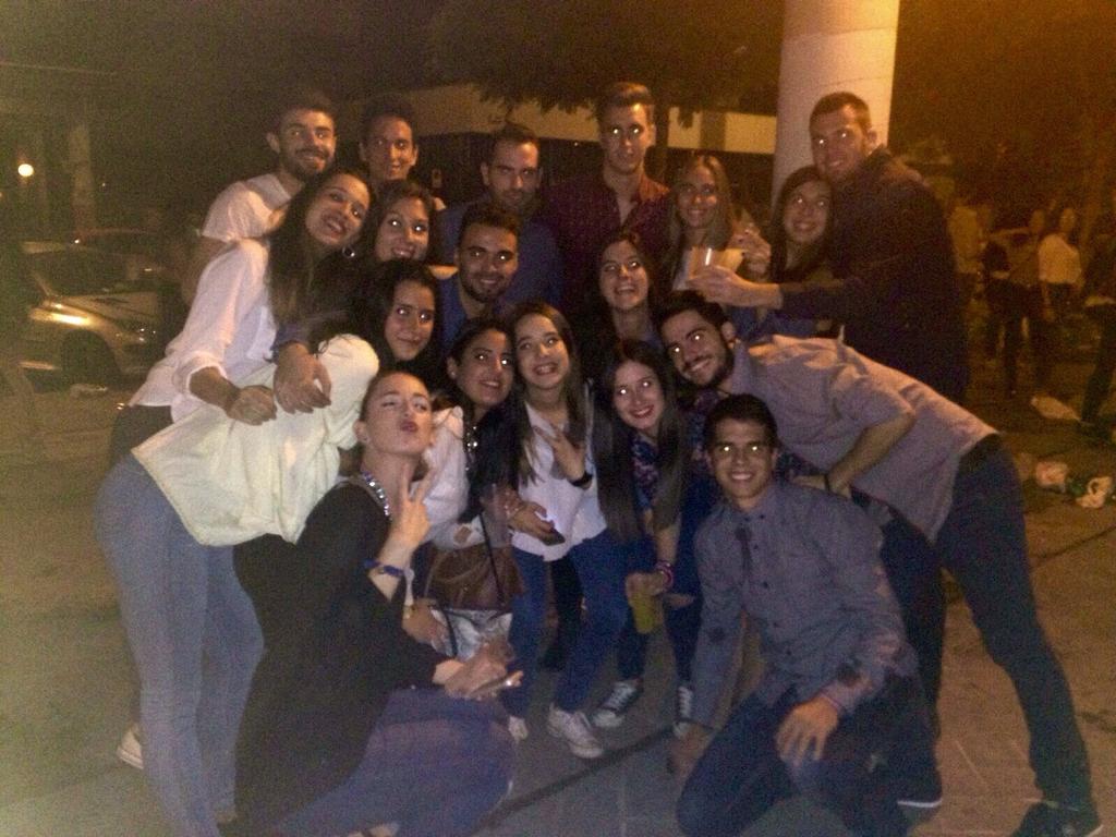 pollitosg4's tweet photo. Sacando a l@s pollit@s del corral http://t.co/A4j22dN3mH