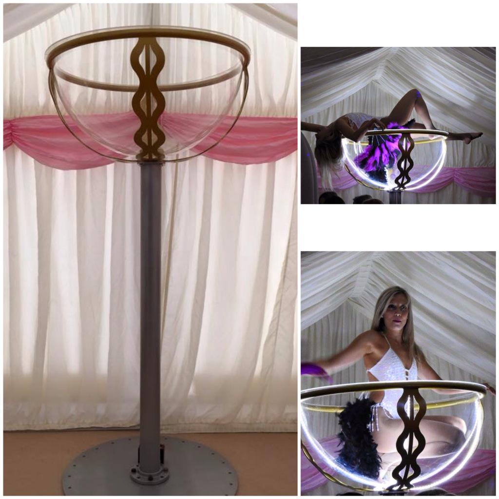 AbstractEnts's tweet image. LED Martini glass at Beth's sweet 16! #martiniglass #ledlights #silver&amp;amp;gold #abstractentertainment @alicewallwork93