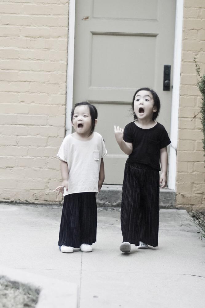 pommedorbaby's tweet photo. Whaaaaaaaat?!
It's Friday? 
My favorite F word! 😊

Have an amazing weekend everyone!

#Friday #kids #kidsfashion http://t.co/hPHBlXnrZw